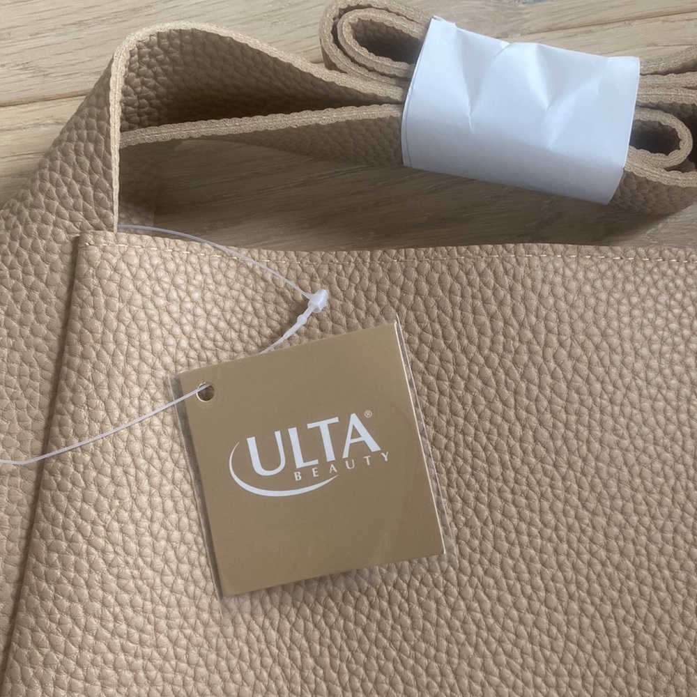 Ulta Tan Spring Tote! 😍 - Picture 3 of 3